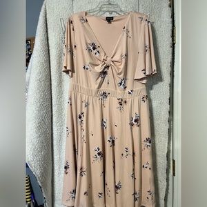 Torrid/Size 2/Light Pink Floral Dress